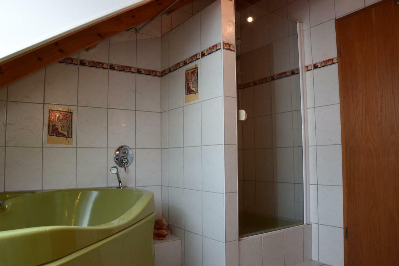Homestay Cozy Room Markdorf Exterior foto